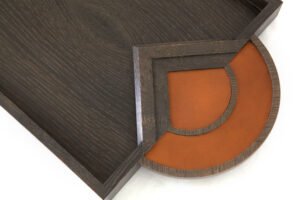 PALM HENRI TRAY - Oxidized white oak and sunflower leather