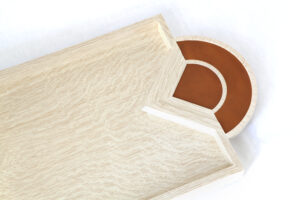 PALM HENRI TRAY - Bleached white oak and sunflower leather